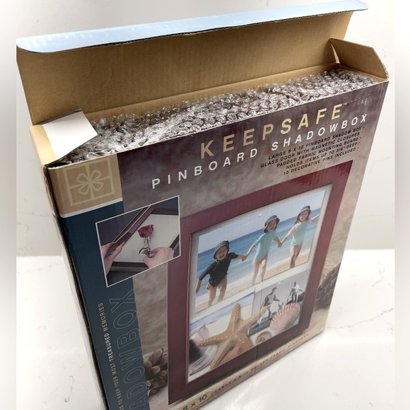 *NEW!* Pinboard Shadow Box Frame Keepsafe - Picture 3 of 3